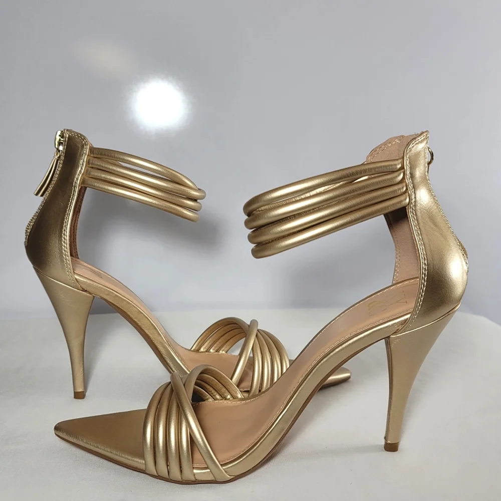 New York & Company Womens Size 8 Tubular Heels.